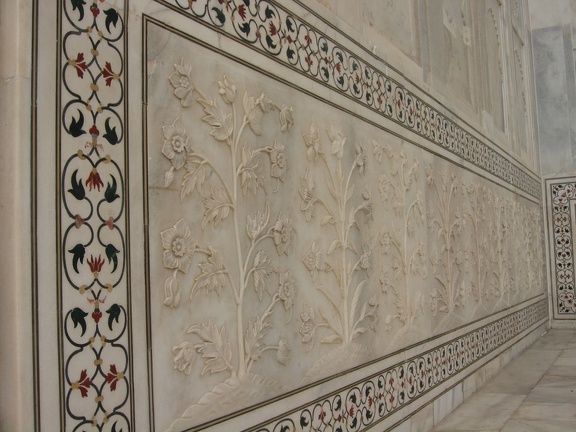 Taj Mahal Plant Motifs